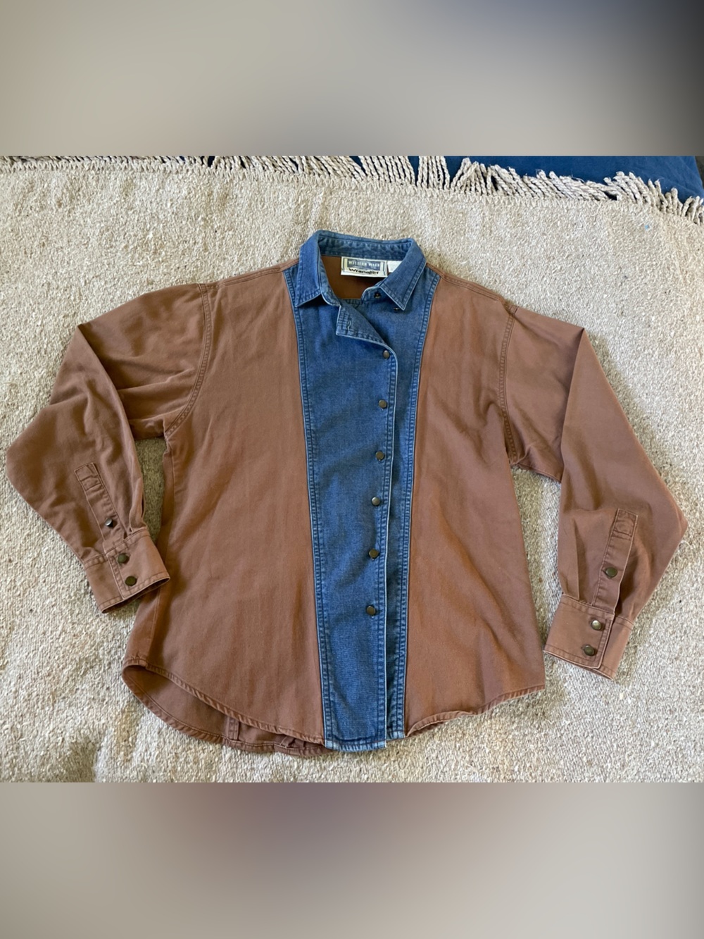 Vintage Wrangler Made in USA Westernwear for Women Brown & Denim shirt size L - Picture 11 of 11